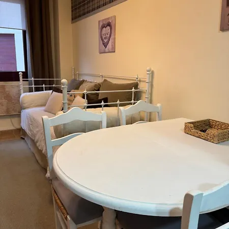 Estudio En Estación Y Garaje Vut-le-524 *