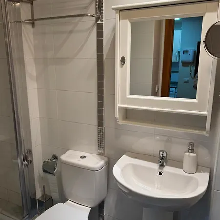 Estudio En Estación Y Garaje Vut-le-524 *