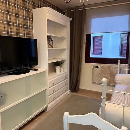 Estudio En Estación Y Garaje Vut-le-524